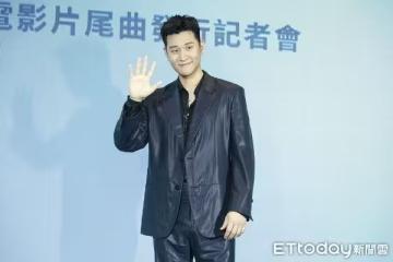 周興哲《歌手》淘汰「腦袋直接空白」:全世界都不愛我沒關係